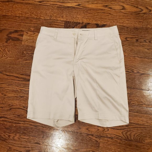 PGA TOUR 9.5" Men's Motion Flux 360 Golf Performance Flat Front Short - Picture 3 of 7